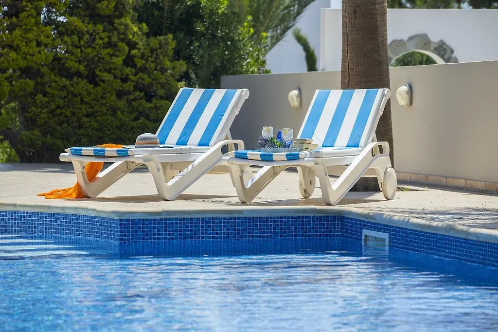 Ayia Napa Villa Magnolia  アヤナパ